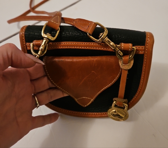 Dooney & Bourke Black and Tan Crossbody Bag - Picture 6 of 9
